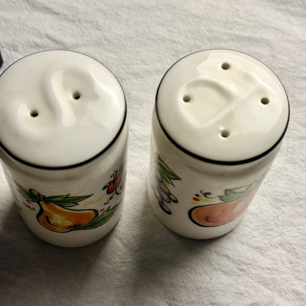Tabletops Unlimited "Fruttie" Fruit Ceramic Salt and Pepper Shakers Set
